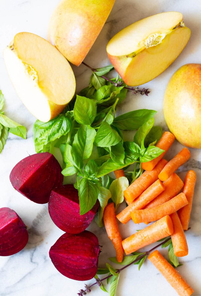 Easy 4 Ingredient Basil Beet Juice Recipe (Blender Juice) on ASpicyPerspective.com #juice